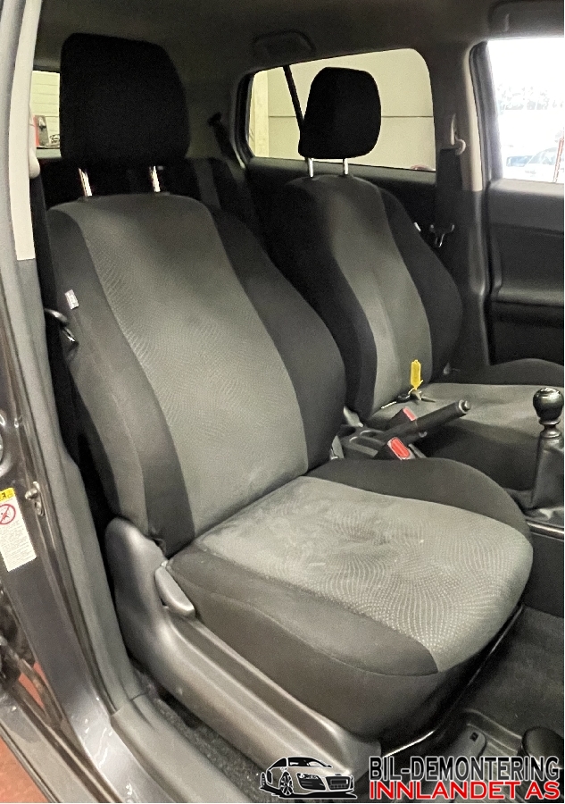 Sete foran høyre til Toyota Urban Cruiser, 2009-2014  (TOYOTA|7101052Z11B0)