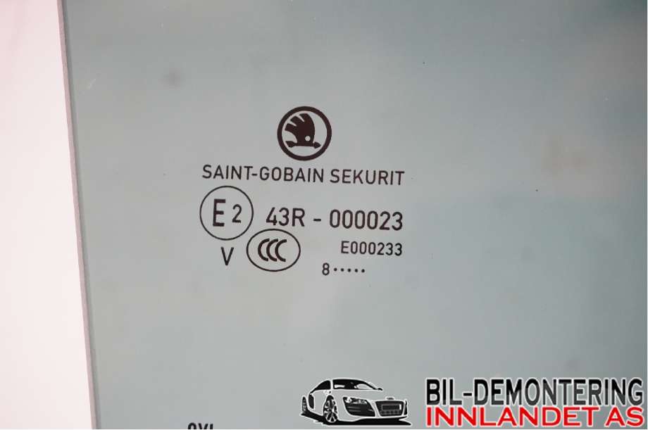 Siderute høyre bak til Škoda Superb 2015-->> (Type III)  (SKODA|3V9 845 206 A|3V9.845.206.A|43R-000023)