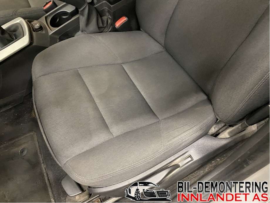Sete foran venstre til Volvo S40 2004-2007 (Type II, Fase 1)  (VOLVO|517700|)