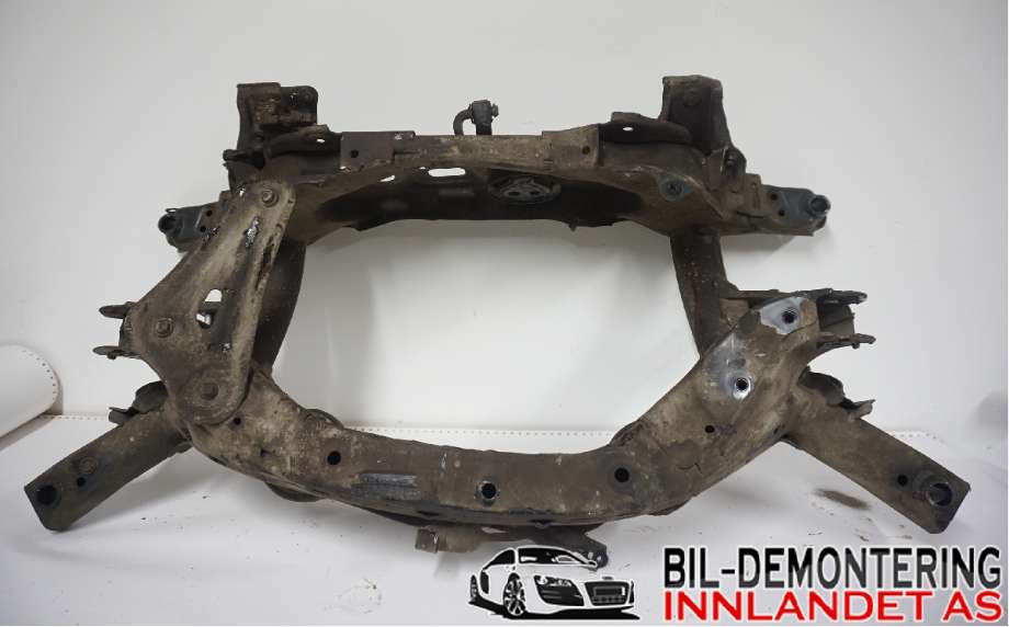 Travers bak til Toyota RAV4 2016-2019 (Type IV, Fase 2)  (TOYOTA|5120648060|)