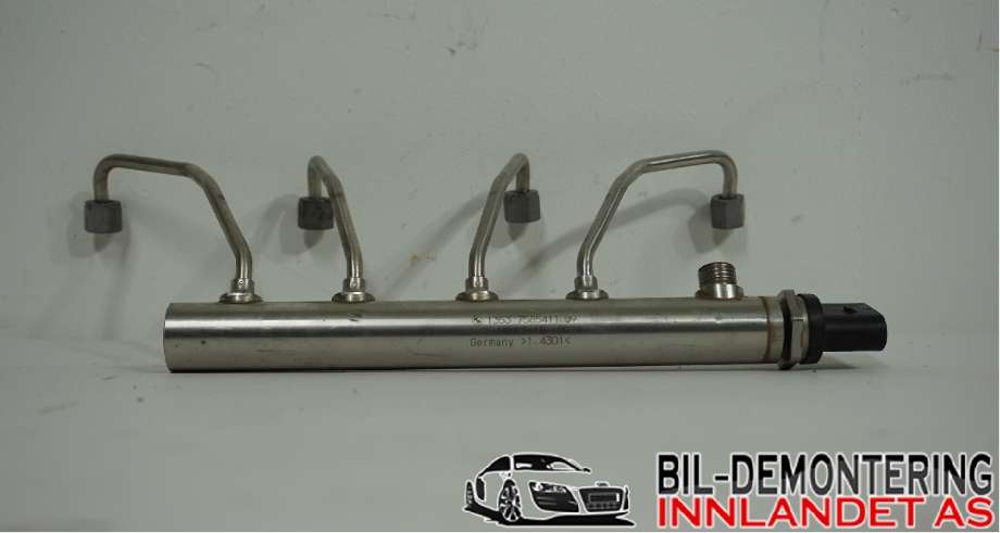 Dyseskinne (fuelrail) til BMW 3-Serie, 2012-2018 (F30/F31/F34) (F30/F31/F34) (BMW|13 53 7 585 411)