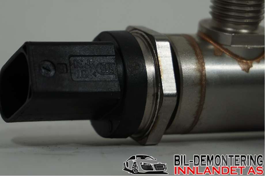 Dyseskinne (fuelrail) til BMW 3-Serie 2012-2018 (F30/F31/F34) (F30/F31/F34) (BMW|13 53 7 585 411||1353758541109)