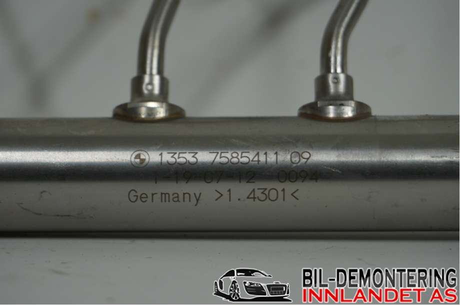 Dyseskinne (fuelrail) til BMW 3-Serie 2012-2018 (F30/F31/F34) (F30/F31/F34) (BMW|13 53 7 585 411||1353758541109)