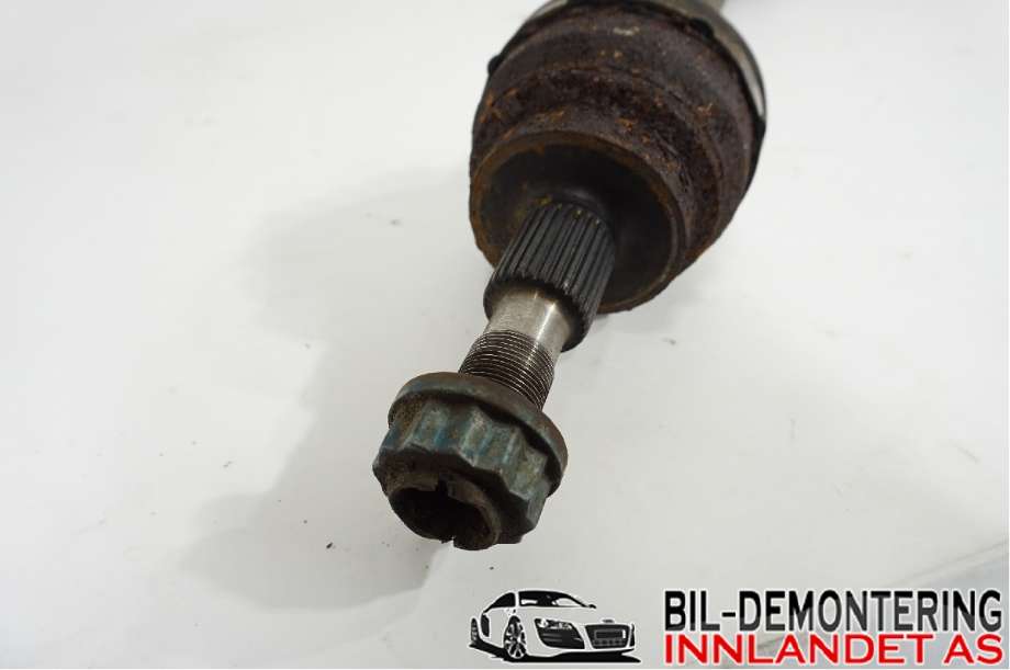 Drivaksel venstre bak til Mercedes Vito 2014-->> (W447) (W447) (MERCEDES|A 447 350 66 00|)