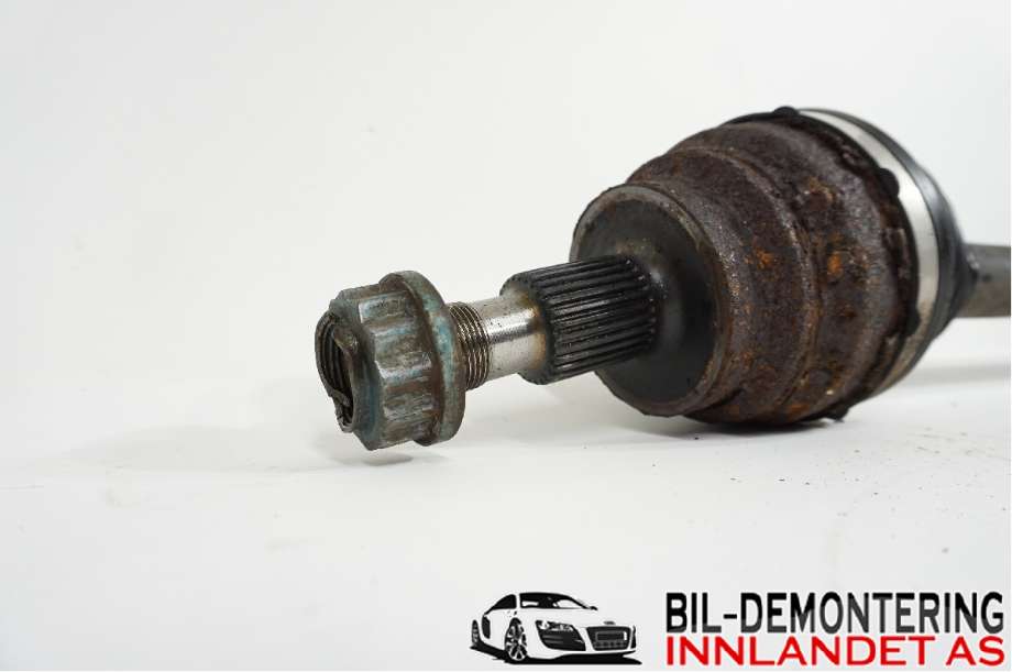 Drivaksel høyre bak til Mercedes Vito 2014-->> (W447) (W447) (MERCEDES|A 447 350 66 00|)