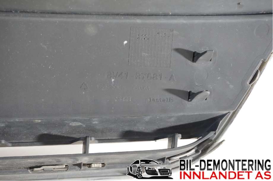 Grill til Ford Kuga 2008-2012 (Type I)  (FORD|8V41-8138-AA|)