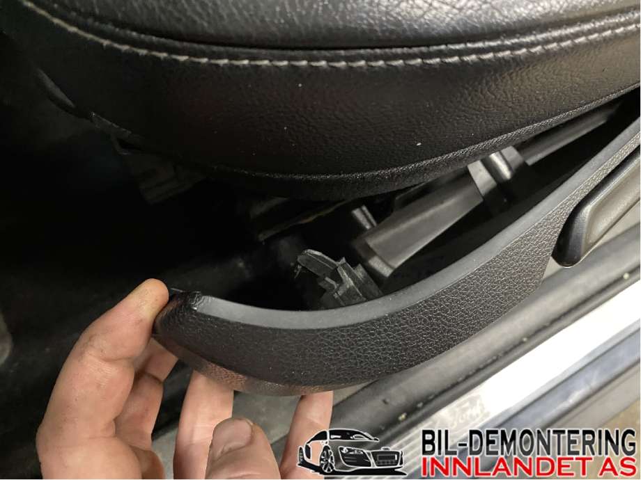 Sete foran venstre til Ford Kuga 2008-2012 (Type I)  (FORD|)
