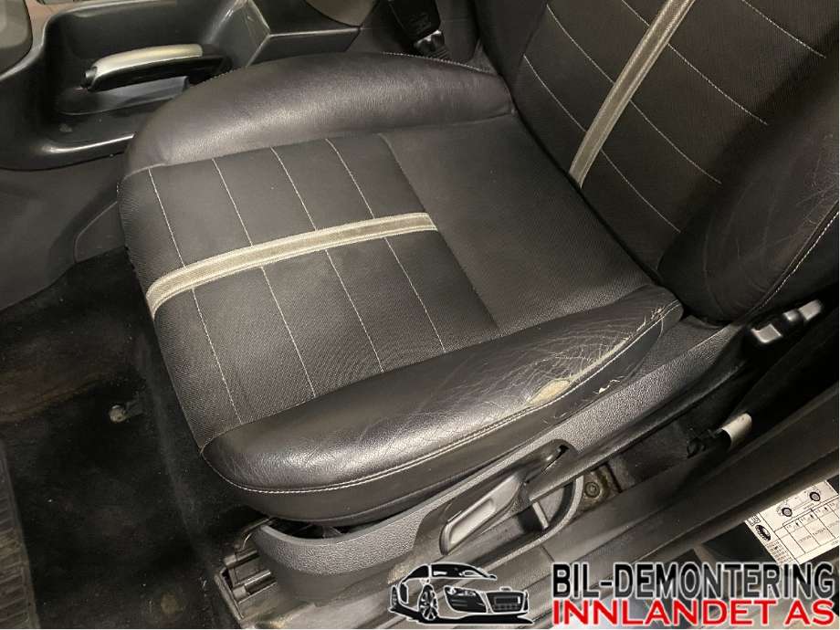Sete foran venstre til Ford Kuga 2008-2012 (Type I)  (FORD|)