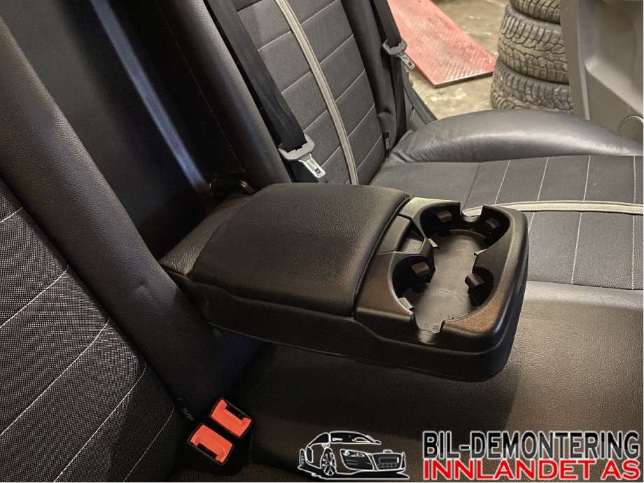 Sete bak til Ford Kuga 2008-2012 (Type I)  (FORD|)