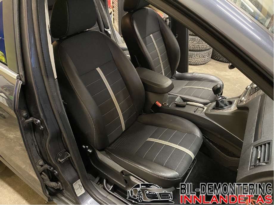 Sikkerhetsbelte foran høyre til Ford Kuga, 2008-2012 (Type I)  (FORD|8V41-S61294-AD)