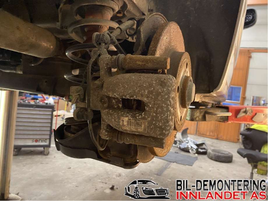 Bremsecaliper høyre bak til Peugeot Partner, 2015-2019 (Type II, Fase 2)  (PEUGEOT|4402 F6)