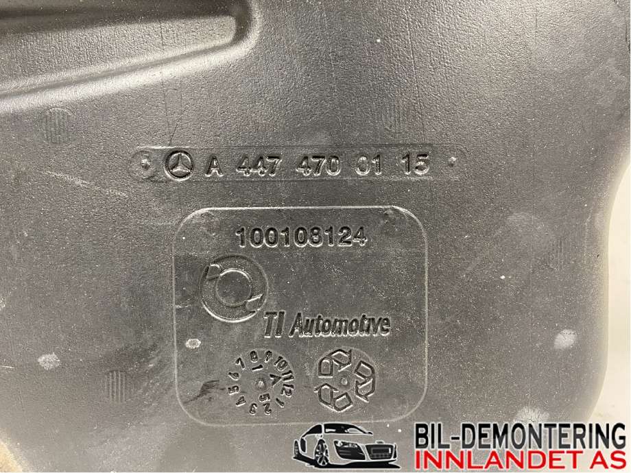 Diverse deler til Mercedes Vito 2014-->> (W447) (W447) (MERCEDES|A 447 470 01 15|1028117003|A4474700115)