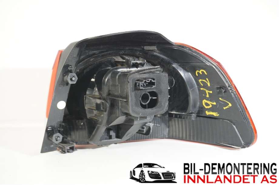 Baklykt venstre til VW Golf VI 2008-2012 (VOLKSWAGEN|5K0 945 095 E|VALEO)