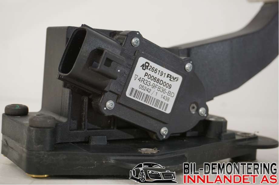 Pedal gass/brems/clutch til Ford Mustang 2005-2014 (FORD (US)||4R33-9F836-BD)