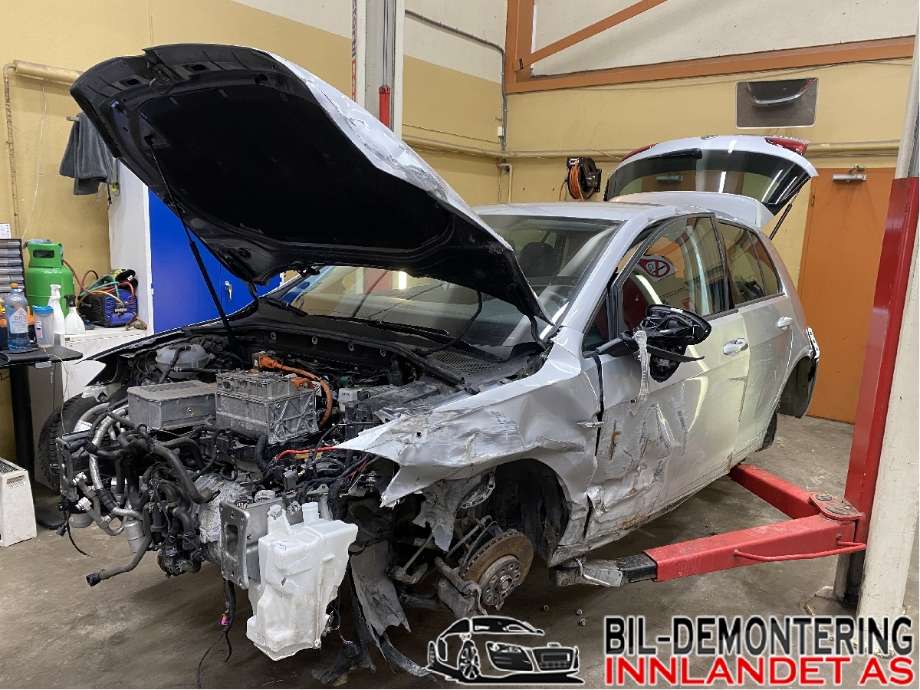 Styreenhet diverse til VW e-Golf, 2017-2020 (Fase 2)  (VOLKSWAGEN|5QE 915 022 BM)