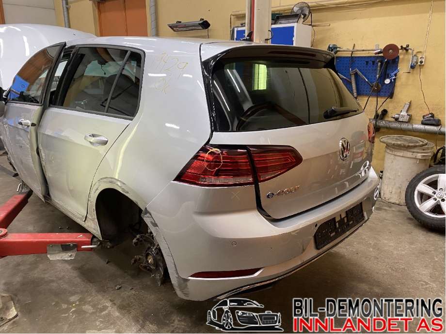 Sensor radar til VW e-Golf, 2017-2020 (Fase 2)  (VOLKSWAGEN|5Q0 907 685 C)