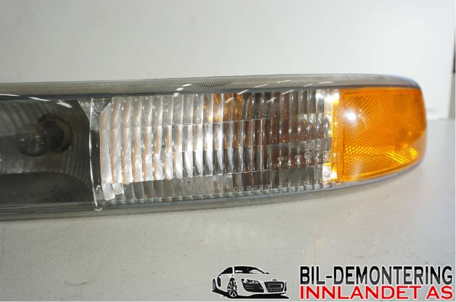 Blinklykt høyre til Chevrolet Suburban 2002-2006  (CHEVROLET|332-1678R-US|3321678RUS)