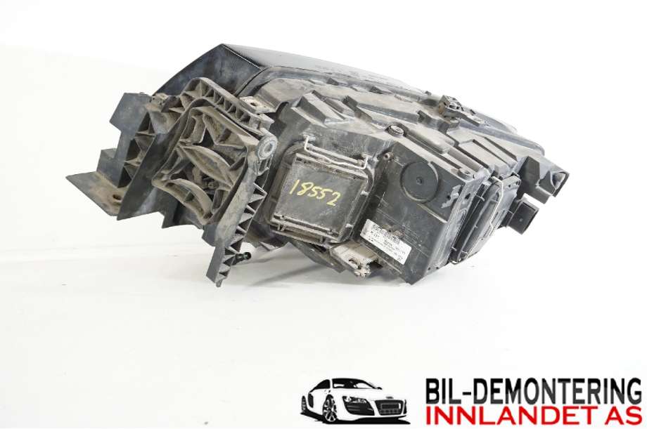 Frontlykt høyre halogen til Audi Q5 2008-2012 (Type I, Fase 1)  (AUDI|8R0 941 030 L|8R0941030L|)