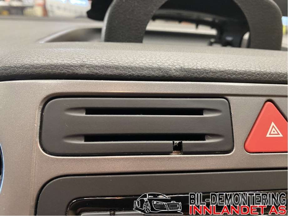 Dashbord til VW Tiguan 2007-2011 (Type I, Fase 1)  (VOLKSWAGEN|5N1 857 001 E|)