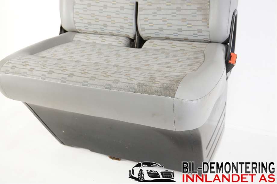 Sete foran høyre til VW Transporter / Caravelle 2009-2015 (Fase 2) (T5) (T5) (VOLKSWAGEN|7E1 881 681 A||7H0 881 375 F)