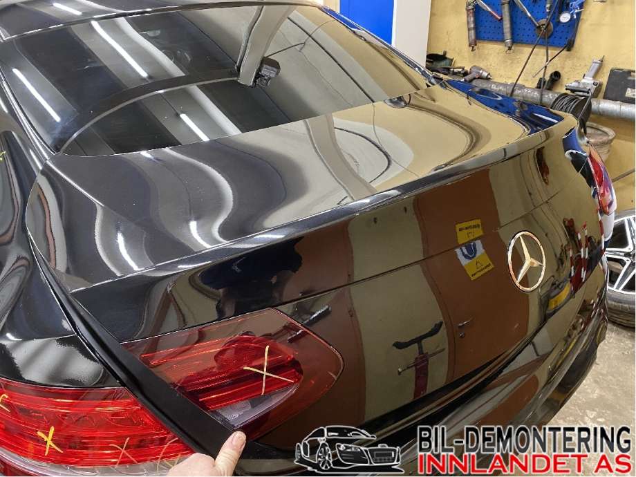 Bakluke combi til Mercedes C-Klasse 2018-2021 (Fase 2) (W205) (W205) (MERCEDES|A 205 750 16 75|)