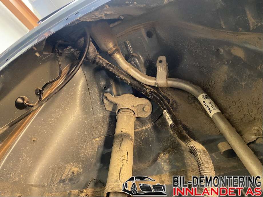 Diverse deler til Volvo XC40 2018-2024  (VOLVO|32139692|)