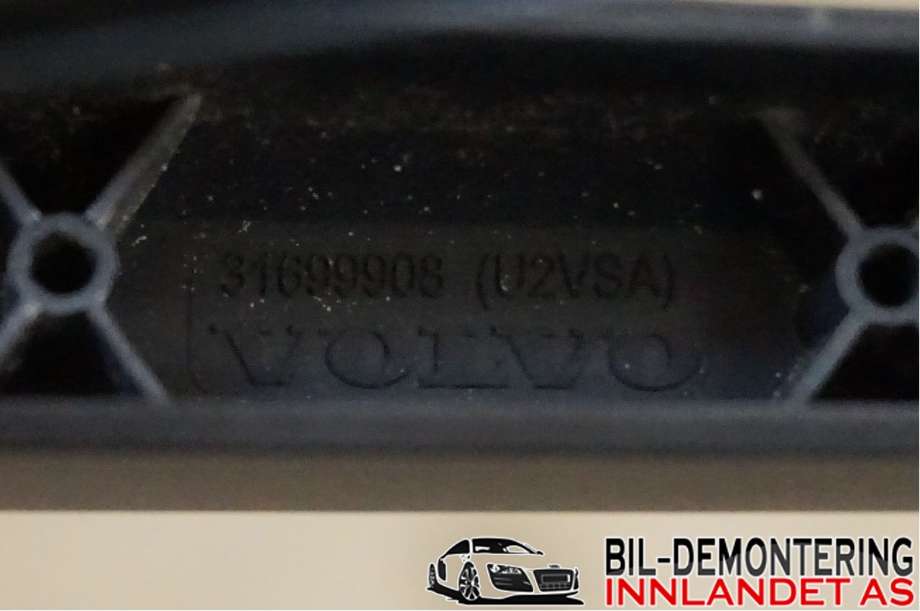 Viskerarm bakrute til Volvo XC40 2018-2024  (VOLVO|31699908|)