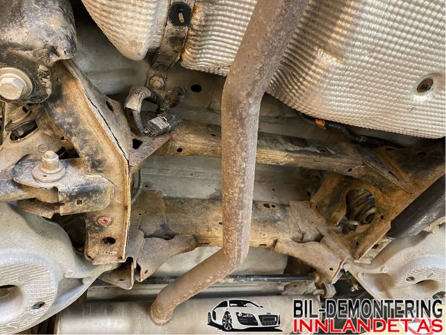 Travers bak til Ford Mondeo, 2014-2019 (Type V, Fase 1)  (FORD|DG93-5K067-AH)