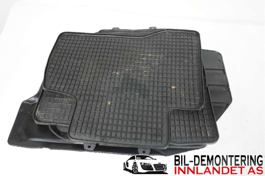 Innredning diverse til Nissan Navara 2016-->> (D23) (D23) (NISSAN|)