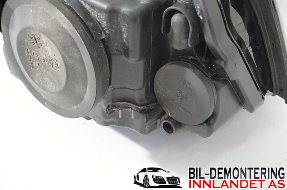 Frontlykt høyre halogen til Audi A3 2009-2012 (Type II, Fase 2)  (AUDI|8P0 941 030 BM||8K0 941 597 C)