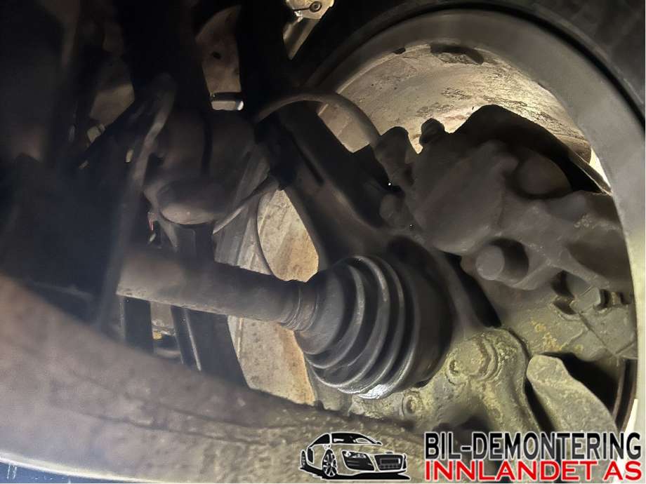 Drivaksel høyre foran til Audi A4 2007-2014 (Type IV) (B8) (B8) (AUDI|8K0 407 271 Q|8K0 407 271 AJ|)
