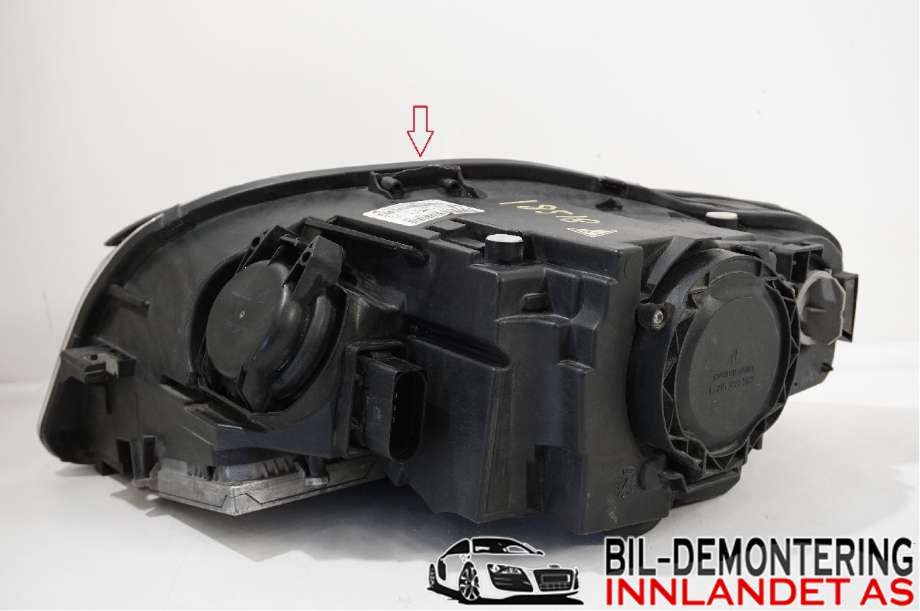 Frontlykt høyre halogen til Audi A4 2004-2008 (Type III) (B7) (B7) (AUDI|8E0 941 030 AS|)