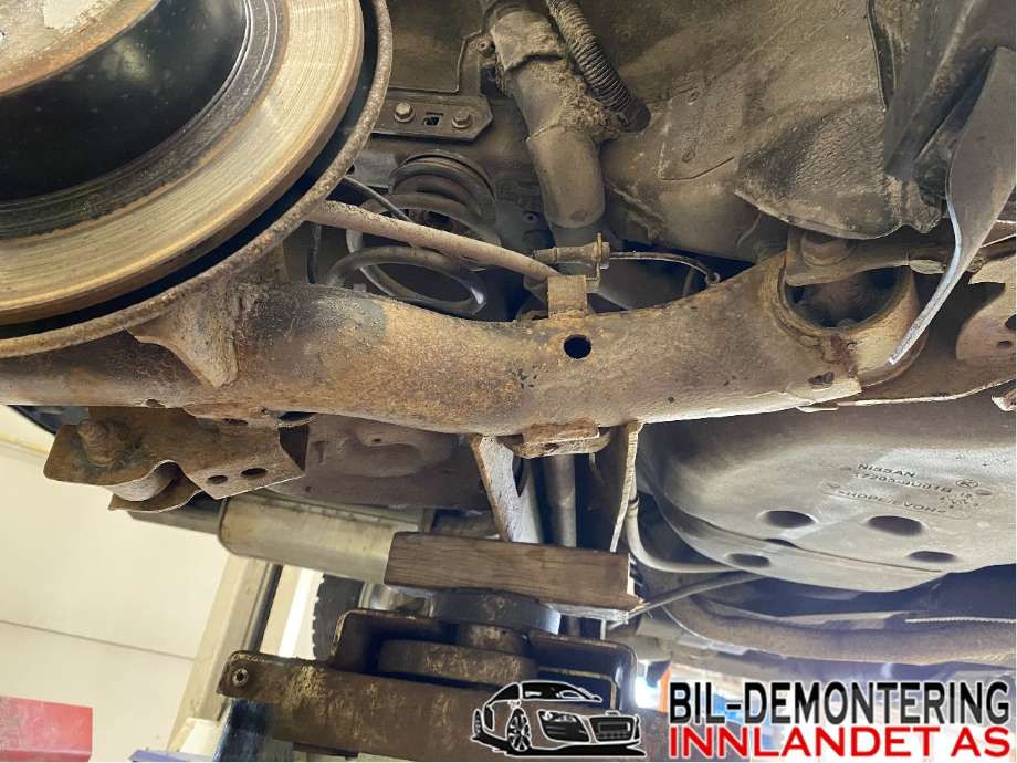 Bakaksel til Nissan Juke 2010-2014 (Fase 1)  (NISSAN|555011KK0A|)