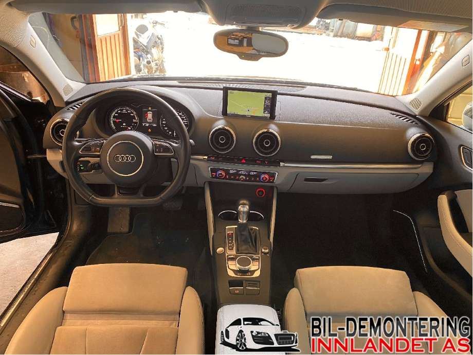 Airbag kne til Audi A3 2012-2016 (Type III, Fase 1) (AUDI|8V1 880 841 C|)
