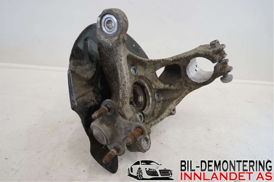 Hjulspindel venstre foran til VW Passat 2015-2019 (Fase 1) (B8) (B8) (VOLKSWAGEN|5Q0 407 253 A|)