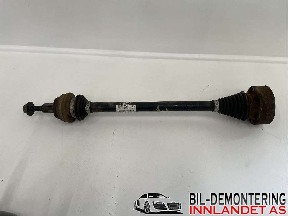 Drivaksel venstre bak til VW Passat, 2015-2019 (Fase 1) (B8) (B8) (VOLKSWAGEN|3Q0 501 203 C)
