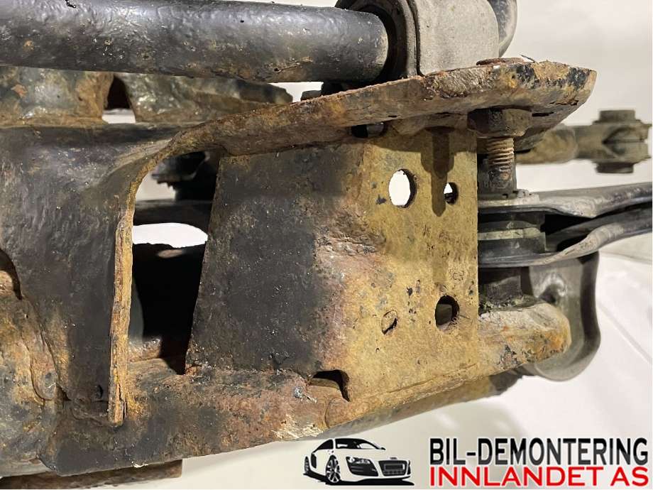 Travers bak til VW Passat 2015-2019 (Fase 1) (B8) (B8) (VOLKSWAGEN|3Q0 505 235 M|)