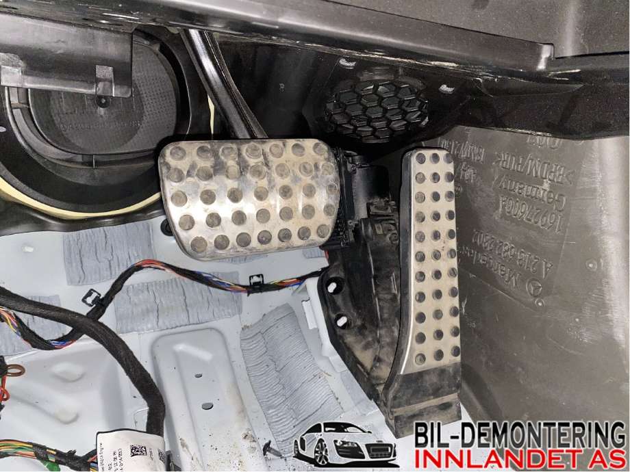 Pedal gass til Mercedes E-Klasse, 2016-2023 (W213) (W213) (MERCEDES|A 213 300 05 00)