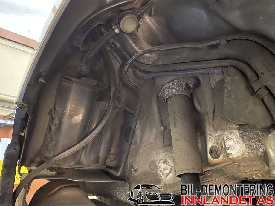 Diverse deler til Mercedes E-Klasse 2016-2023 (W213) (W213) (MERCEDES|A 205 470 06 59|)