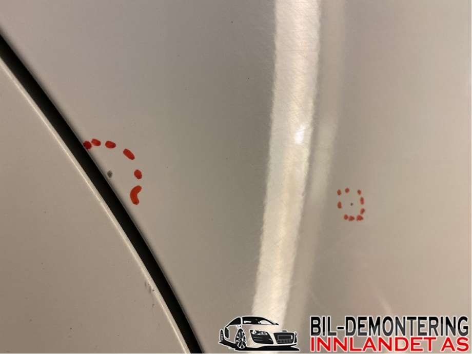 Dør høyre bak til BMW 3-Serie 2005-2011 (E90/E91/E92/E93) (E90/E91/E92/E93) (BMW|41 00 7 203 676|)
