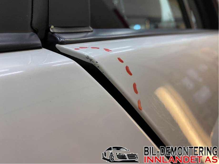 Dør høyre bak til BMW 3-Serie 2005-2011 (E90/E91/E92/E93) (E90/E91/E92/E93) (BMW|41 00 7 203 676|)