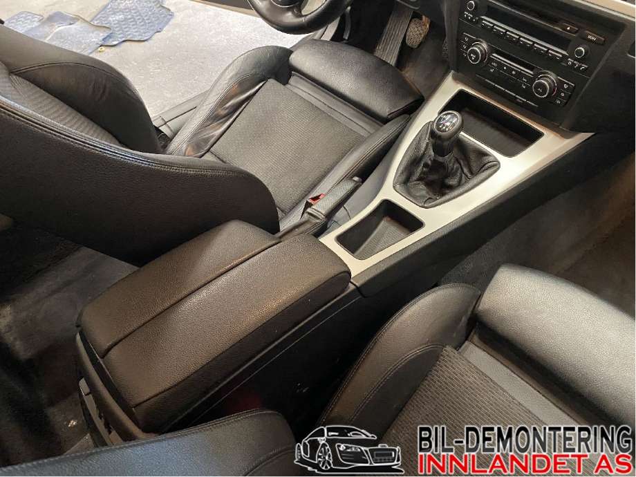 Sete armlene lokk til BMW 3-Serie, 2005-2011 (E90/E91/E92/E93) (E90/E91/E92/E93) (BMW|51 16 7 137 569)