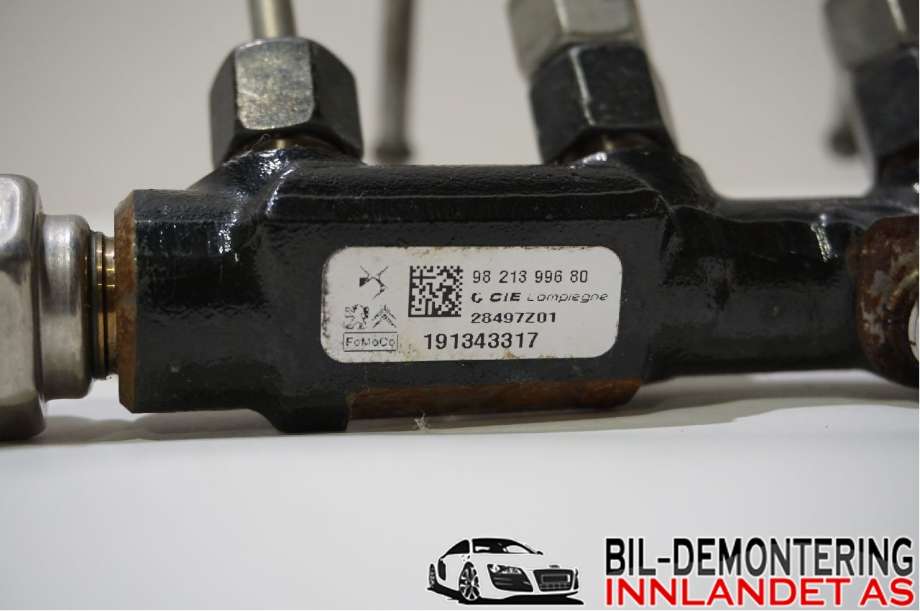 Dyseskinne (fuelrail) til Citroën Berlingo 2019-->> (Type III)  (CITROEN|98 213 996 80|191343317|9821399680)