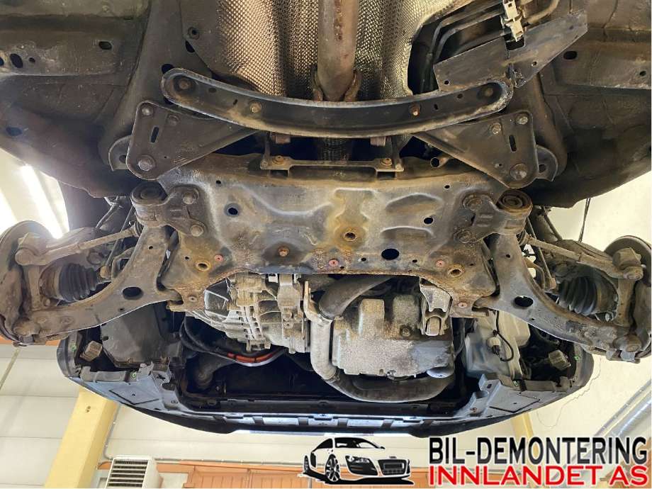 Travers foran hoved til Volvo V40 2012-2019 (VOLVO|31360257|)