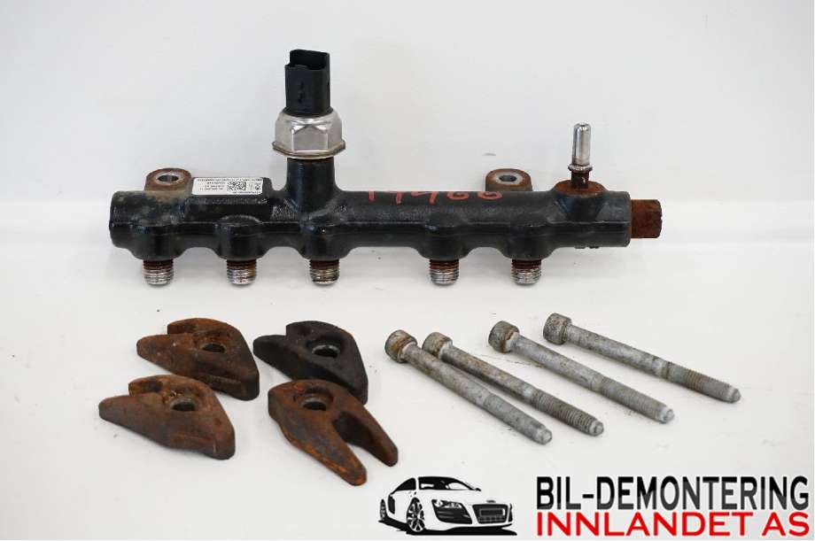 Dyseskinne (fuelrail) til Toyota Proace 2016-->> (Type II)  (96 743 000 80||94675G 01)