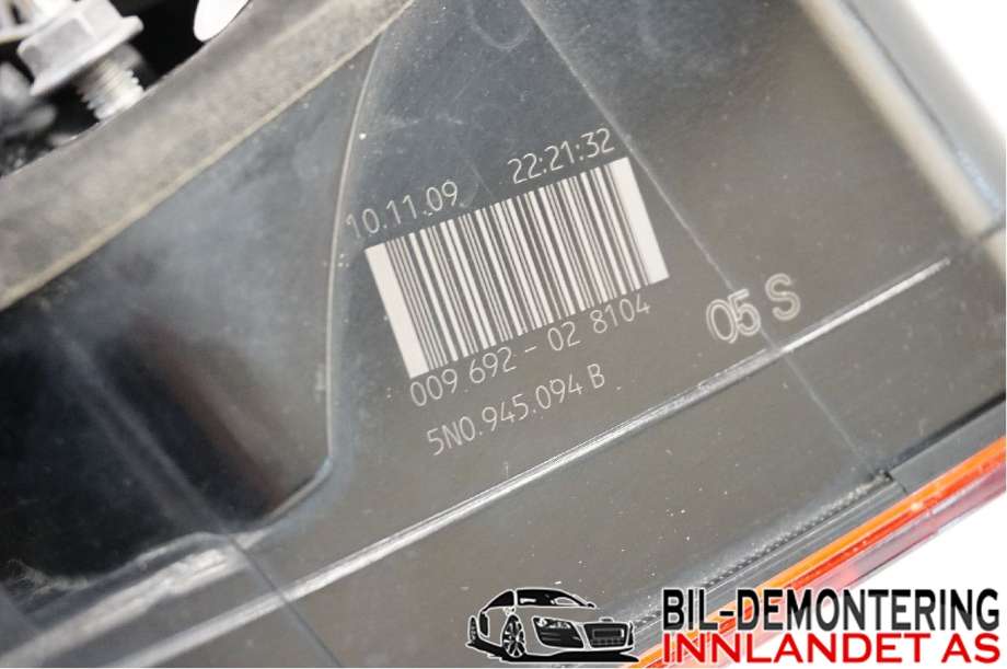 Baklykt høyre indre til VW Tiguan 2007-2011 (Type I, Fase 1)  (VOLKSWAGEN|5N0 945 094 B|5N0 945 108 C)