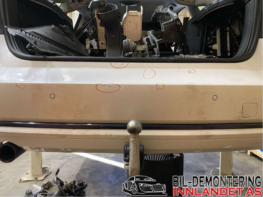 Støtfanger bak til BMW 3-Serie 2012-2018 (F30/F31/F34) (F30/F31/F34) (BMW|51 12 7 371 878|)
