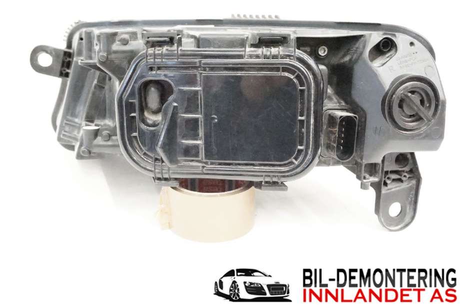 Frontlykt høyre halogen til Audi A6 2005-2008 (Type III, Fase 1) (C6) (C6) (AUDI|4F0 941 004 A|4F0 941 004 EA|)