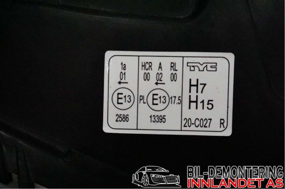 Frontlykt høyre halogen til Audi A6 2005-2008 (Type III, Fase 1) (C6) (C6) (AUDI|4F0 941 004 A|4F0 941 004 EA|)