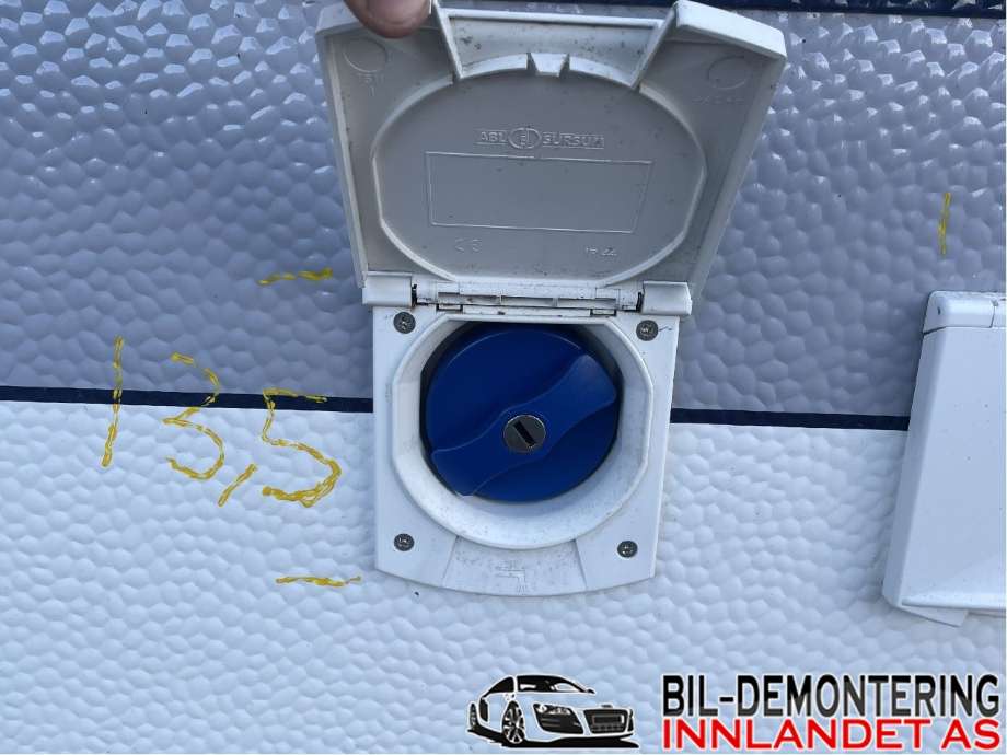 Camping, skap/dør/luke til Annet Campingvogn Hobby 1967-->>  (Hobby Prestige 720 UKFe|PÅFYLLING VANN|)
